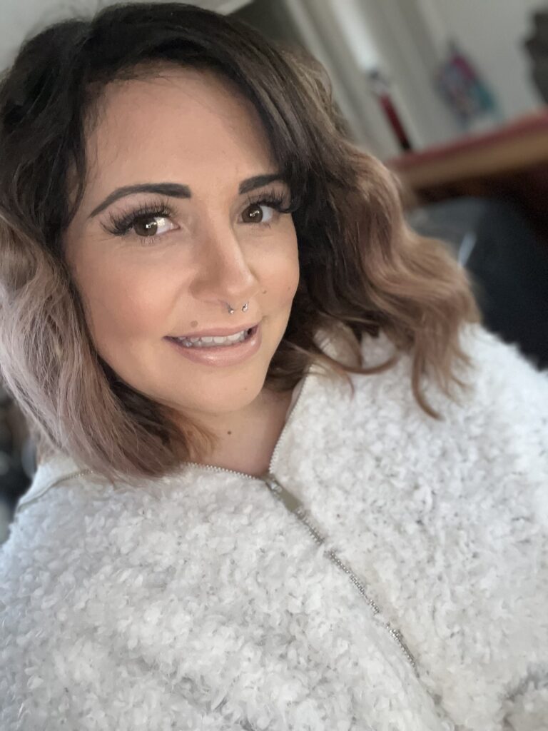 لقطة للرأس 11 2 768 × 768 × 1024