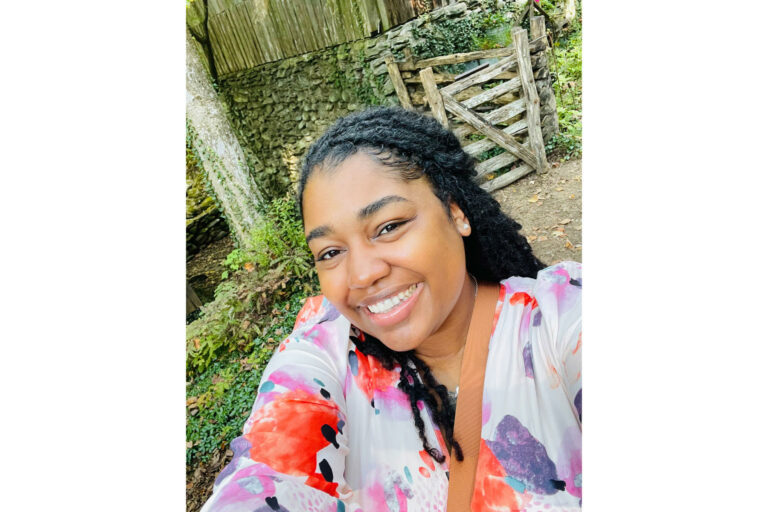 Izzie 2 768x512